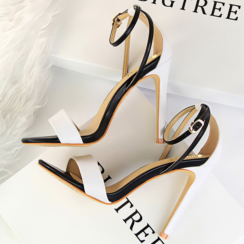Mulheres preto-branco conciso  - Casual Sandal Leather avaliação e preço